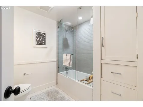 6328 SW Brugger Street Portland OR 97219
