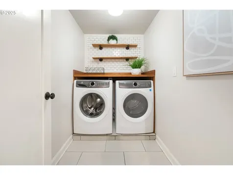 6328 SW Brugger Street Portland OR 97219