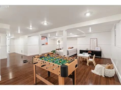 6328 SW Brugger Street Portland OR 97219