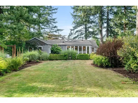 6328 SW Brugger Street Portland OR 97219