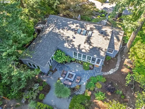 6328 SW Brugger Street Portland OR 97219