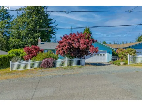 1707 View Street Myrtle Point OR 97458
