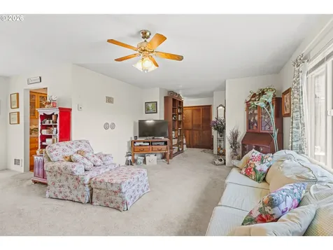 1707 View Street Myrtle Point OR 97458