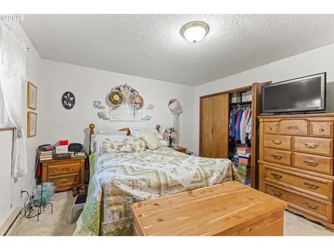 1707 View Street Myrtle Point OR 97458