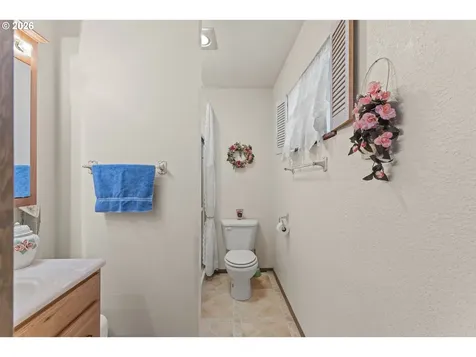 1707 View Street Myrtle Point OR 97458