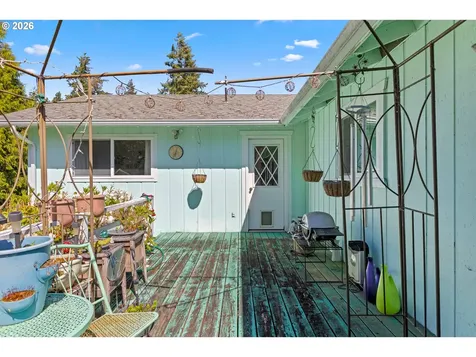1707 View Street Myrtle Point OR 97458