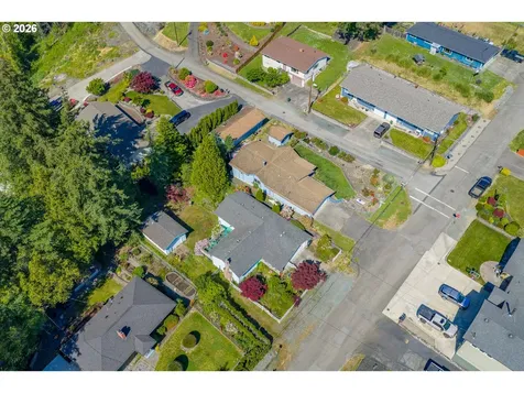 1707 View Street Myrtle Point OR 97458
