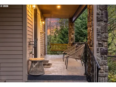 1033 NW Eloise Lane Portland OR 97229