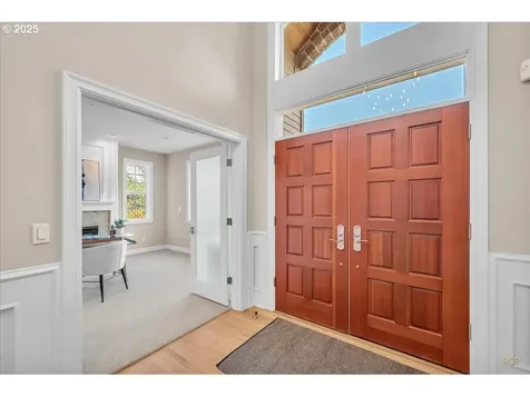 1033 NW Eloise Lane Portland OR 97229