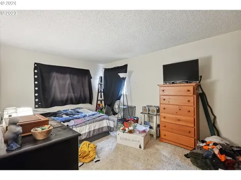 9630 SE Foster Road Portland OR 97266