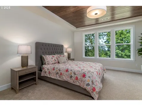 1221 Glenmorrie Drive Lake Oswego OR 97034