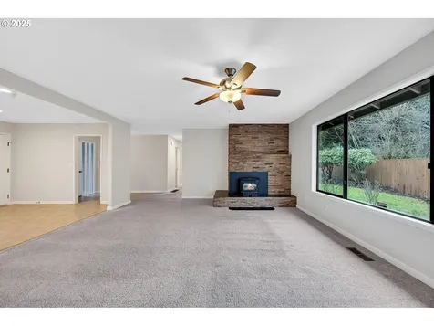 16981 Stanhelma Drive Gladstone OR 97027