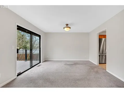 16981 Stanhelma Drive Gladstone OR 97027