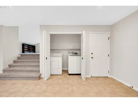 16981 Stanhelma Drive Gladstone OR 97027