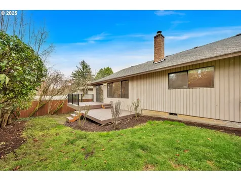 16981 Stanhelma Drive Gladstone OR 97027