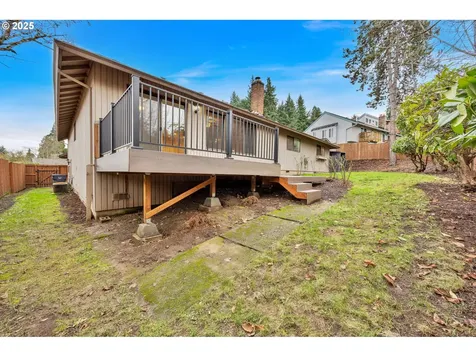 16981 Stanhelma Drive Gladstone OR 97027