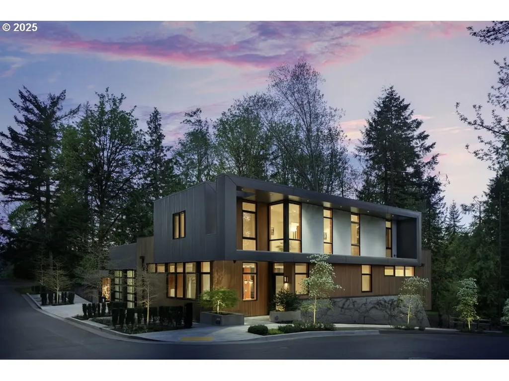 4311 SW 36th Place Portland OR 97221