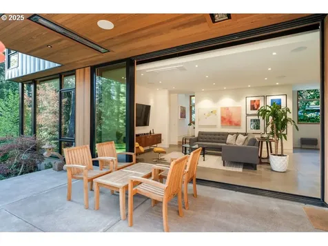 4311 SW 36th Place Portland OR 97221