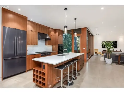 4311 SW 36th Place Portland OR 97221