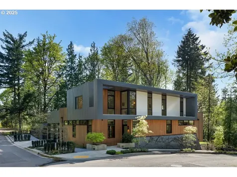 4311 SW 36th Place Portland OR 97221