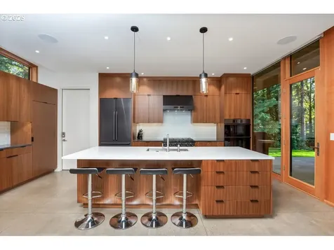 4311 SW 36th Place Portland OR 97221