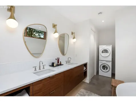 4311 SW 36th Place Portland OR 97221