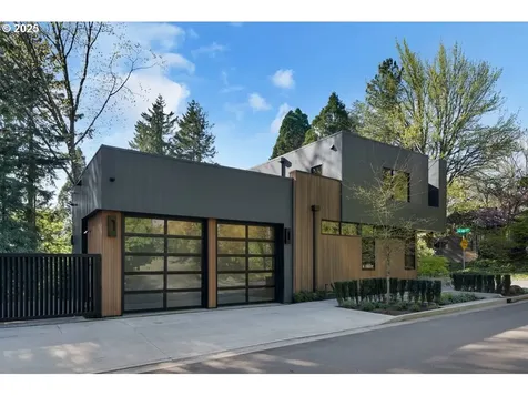 4311 SW 36th Place Portland OR 97221