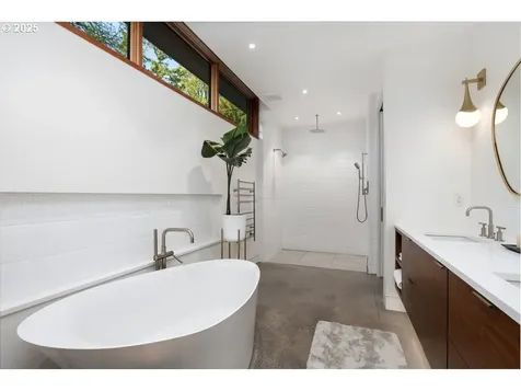 4311 SW 36th Place Portland OR 97221