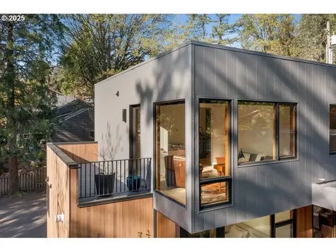 4311 SW 36th Place Portland OR 97221