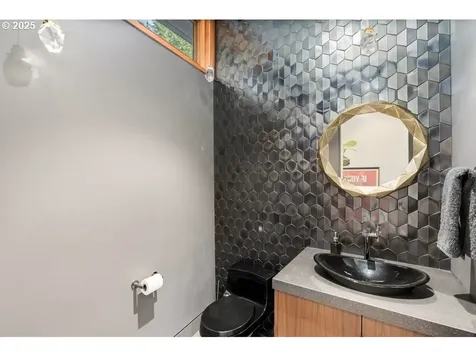 4311 SW 36th Place Portland OR 97221