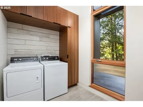 4311 SW 36th Place Portland OR 97221