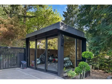 4311 SW 36th Place Portland OR 97221