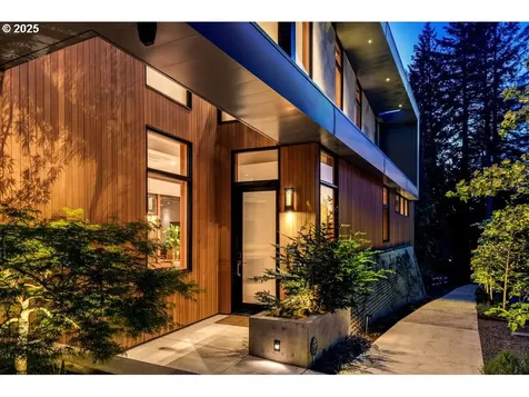 4311 SW 36th Place Portland OR 97221