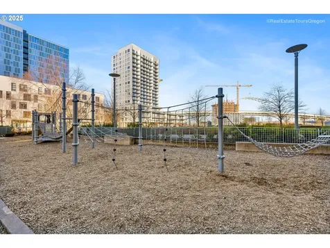 1022 NW Overton Street Portland OR 97209