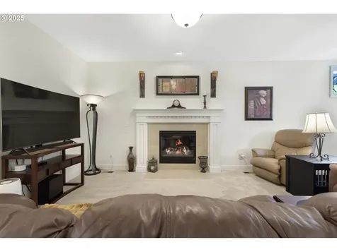 3369 Falcon Drive Springfield OR 97477