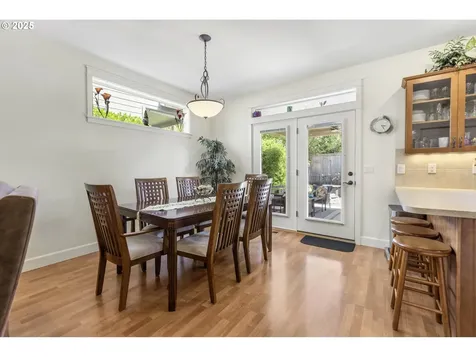 3369 Falcon Drive Springfield OR 97477
