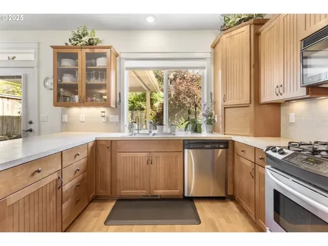 3369 Falcon Drive Springfield OR 97477