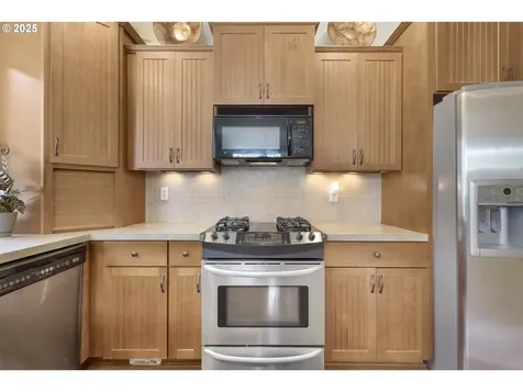 3369 Falcon Drive Springfield OR 97477