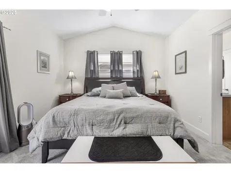 3369 Falcon Drive Springfield OR 97477