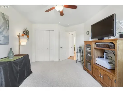 3369 Falcon Drive Springfield OR 97477