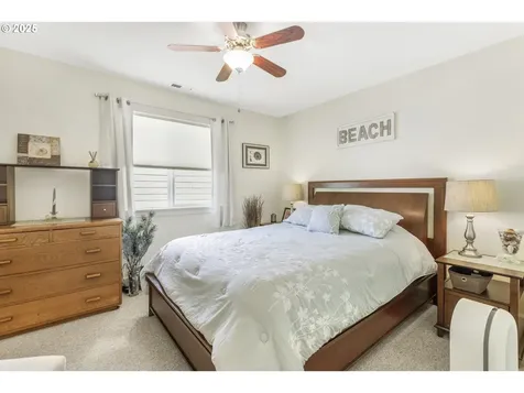 3369 Falcon Drive Springfield OR 97477