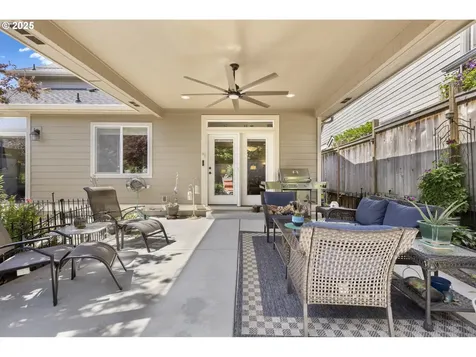 3369 Falcon Drive Springfield OR 97477