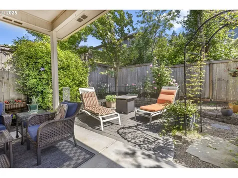 3369 Falcon Drive Springfield OR 97477
