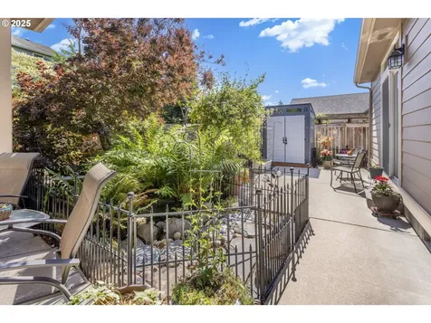 3369 Falcon Drive Springfield OR 97477