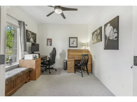 3369 Falcon Drive Springfield OR 97477
