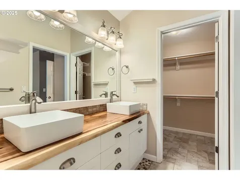 11255 SW Capitol Highway Portland OR 97219
