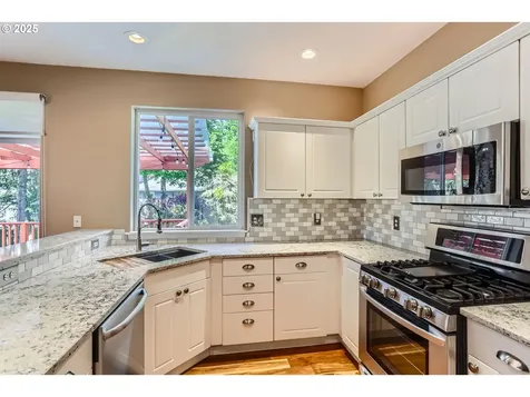 11255 SW Capitol Highway Portland OR 97219
