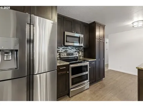 10506 NE 46th Street Vancouver WA 98682