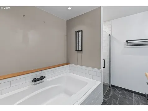 10506 NE 46th Street Vancouver WA 98682