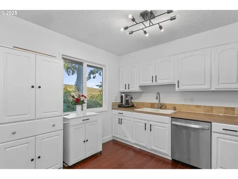 1674 Fircrest Drive Lake Oswego OR 97034